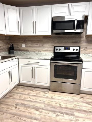 1670 NE 191st St 403-3, Miami, FL 33179