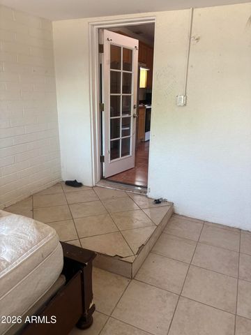566 W PINKLEY Avenue, Coolidge, AZ 85128
