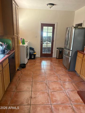 566 W PINKLEY Avenue, Coolidge, AZ 85128