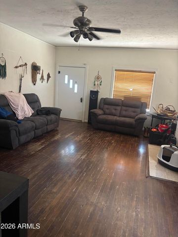 566 W PINKLEY Avenue, Coolidge, AZ 85128