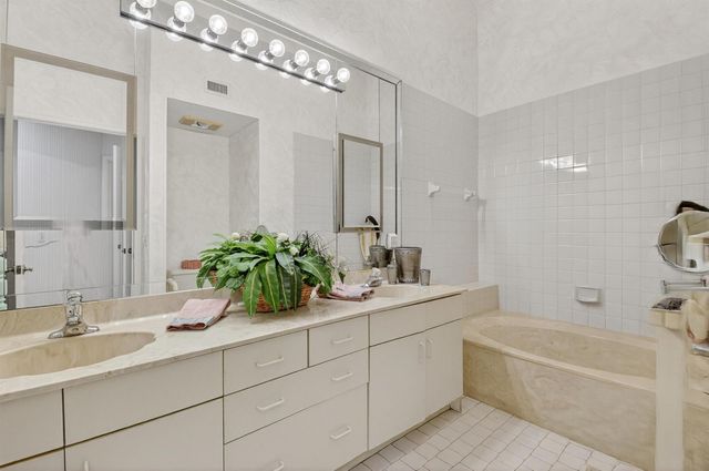 7972 Lexington Club Boulevard A, Delray Beach, FL 33446