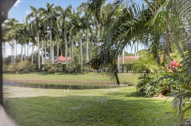 7972 Lexington Club Boulevard A, Delray Beach, FL 33446