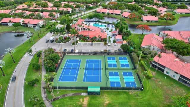 7972 Lexington Club Boulevard A, Delray Beach, FL 33446