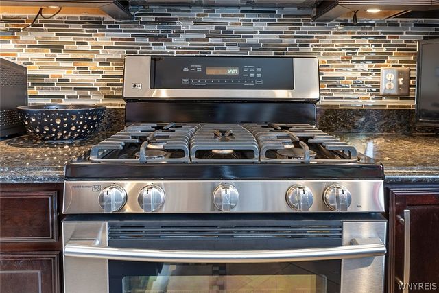 5 Wendtworth Court, Lancaster, NY 14086