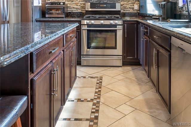 5 Wendtworth Court, Lancaster, NY 14086