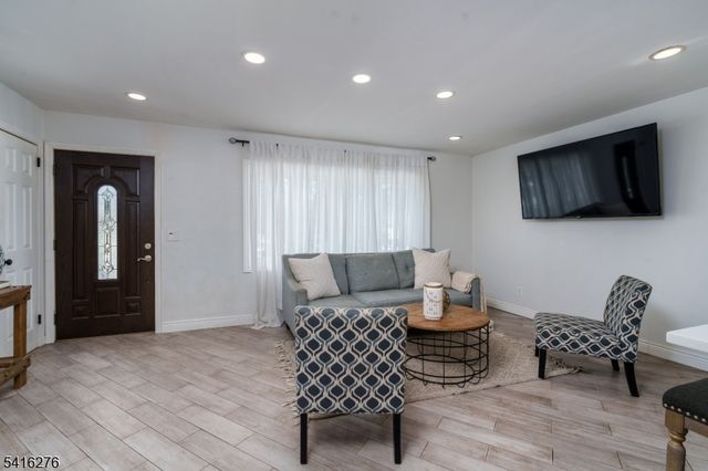 75 Longport Rd, Wayne Twp., NJ 07470