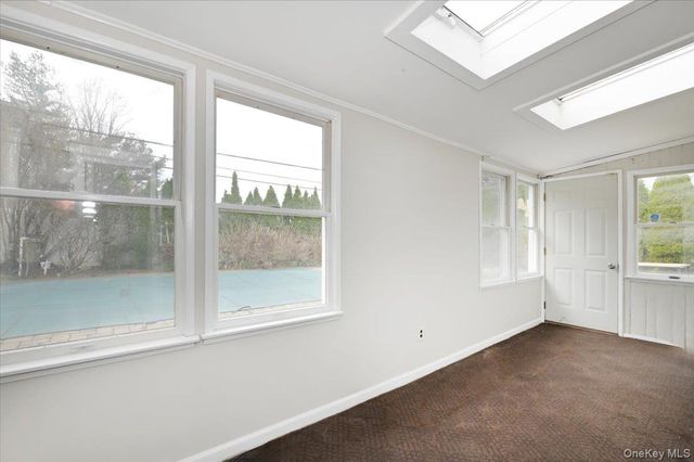 4000 Avoca Avenue, Bethpage, NY 11714