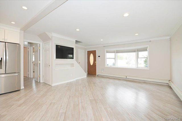 4000 Avoca Avenue, Bethpage, NY 11714
