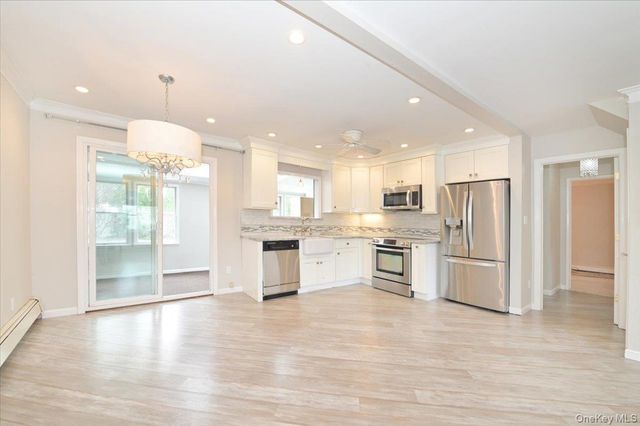 4000 Avoca Avenue, Bethpage, NY 11714