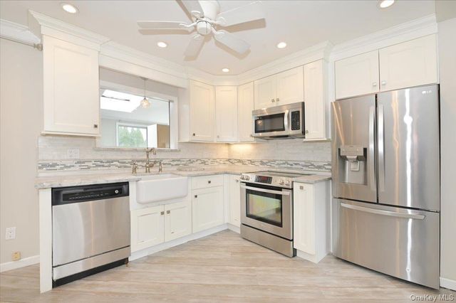 4000 Avoca Avenue, Bethpage, NY 11714