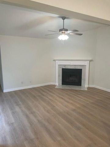 516 Cutty TRL A, Lakeway, TX 78734