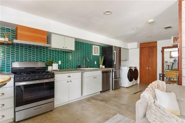 133 Arcadia Circle NW, Atlanta, GA 30314