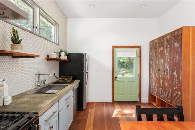 133 Arcadia Circle NW, Atlanta, GA 30314