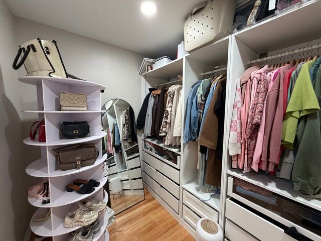 9848 S Muskegon Avenue, Chicago, IL 60617