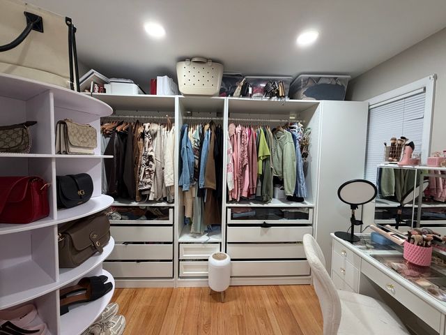 9848 S Muskegon Avenue, Chicago, IL 60617