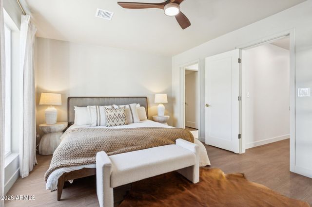 11049 N 44TH Street, Phoenix, AZ 85028