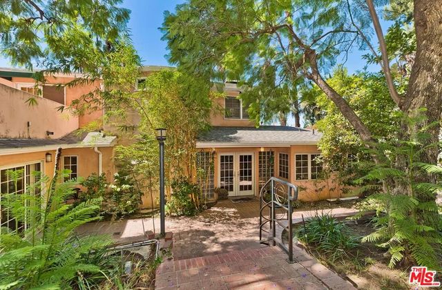 3525 N Knoll Drive, Los Angeles, CA 90068