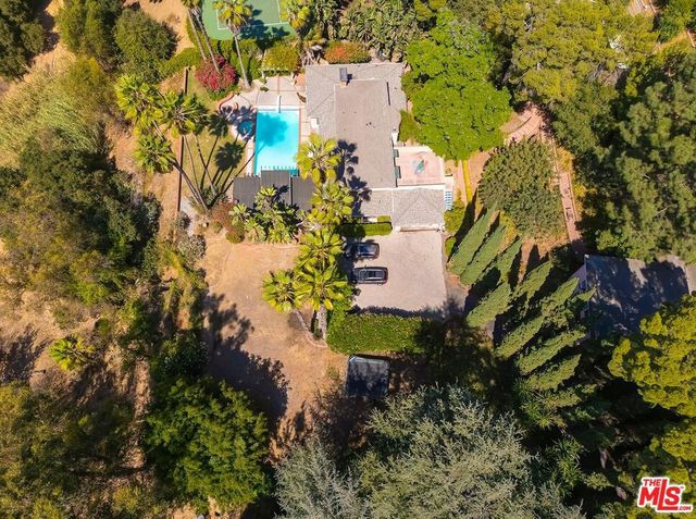 3525 N Knoll Drive, Los Angeles, CA 90068