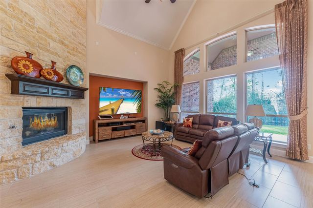 1006 Blossom Field Lane, Pinehurst, TX 77362