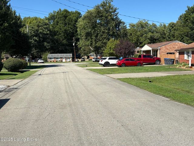 5006 Tumeric Ln, Louisville, KY 40258