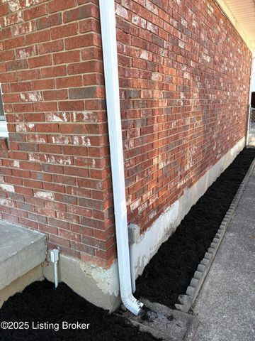 5006 Tumeric Ln, Louisville, KY 40258