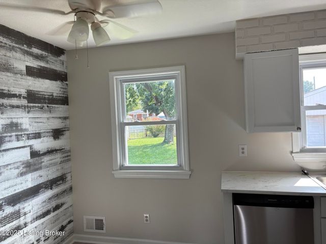 5006 Tumeric Ln, Louisville, KY 40258