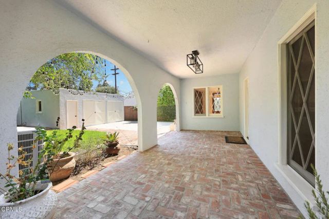 900 E Glenoaks, Glendale, CA 91207