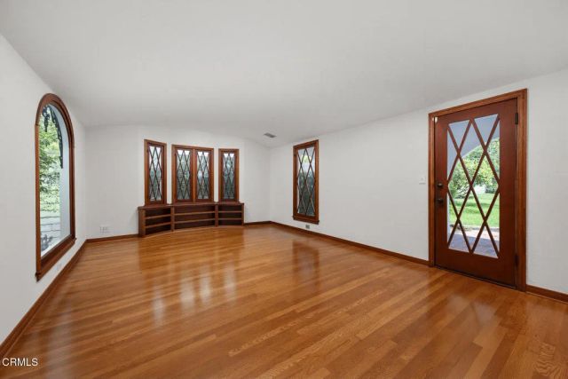 900 E Glenoaks, Glendale, CA 91207