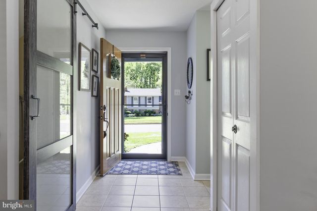 2232 CANDLEWOOD DR, Alexandria, VA 22308