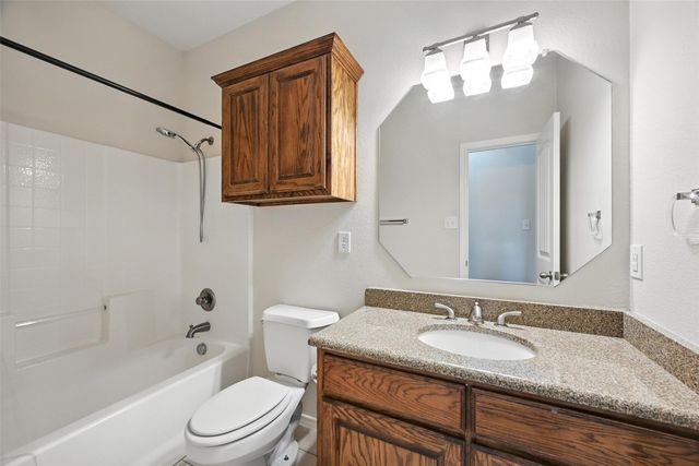 225 Glenview Drive Dr, Aubrey, TX 76227