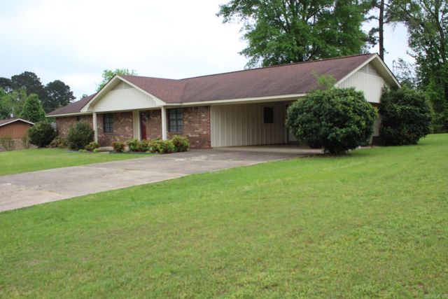 911 Ash Street, Nashville, AR 71852