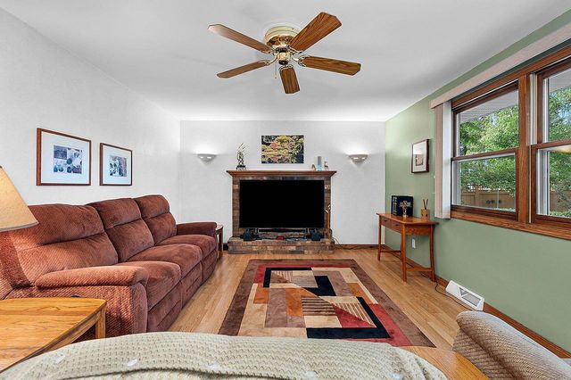 936 ST MARYS STREET, De Pere, WI 54115