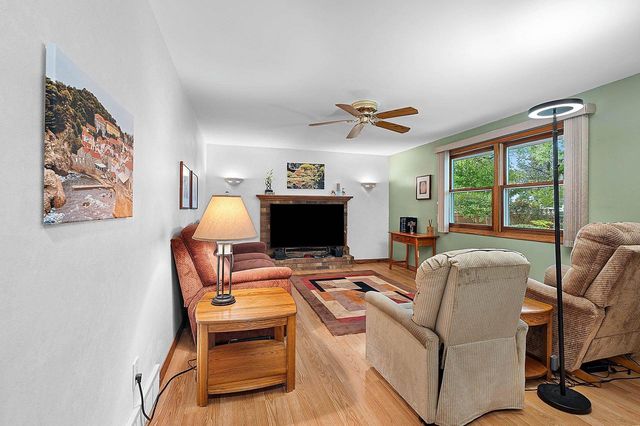 936 ST MARYS STREET, De Pere, WI 54115