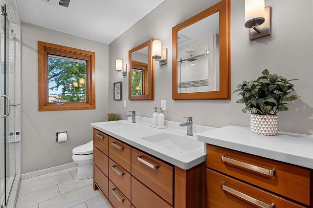 936 ST MARYS STREET, De Pere, WI 54115