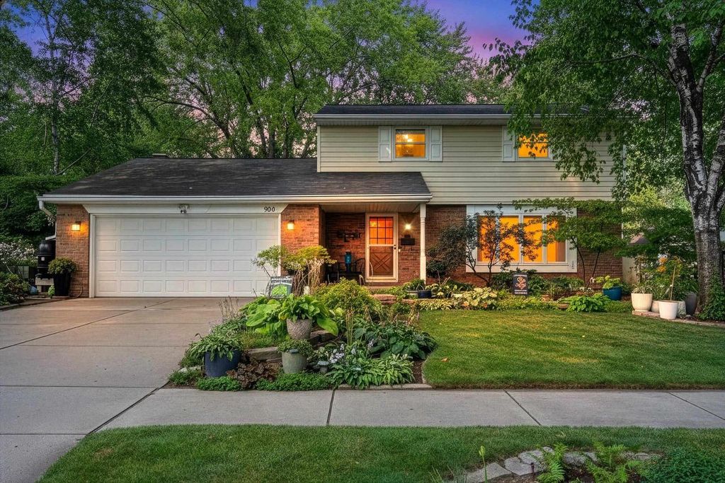 936 ST MARYS STREET, De Pere, WI 54115