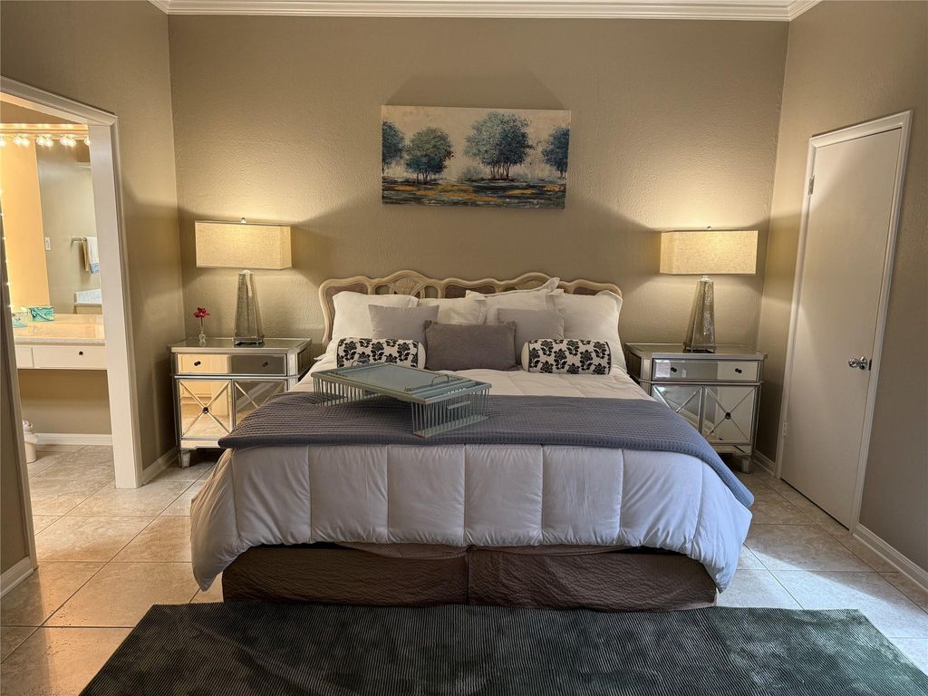4058 Breakwood Drive, Houston, TX 77025