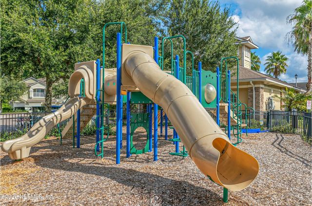 7067 DEER LODGE Circle 106, Jacksonville, FL 32256