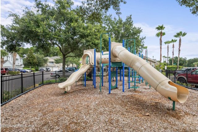 7067 DEER LODGE Circle 106, Jacksonville, FL 32256