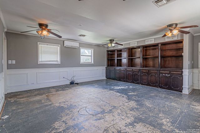 2478 Weil Rd, Marion, TX 78124
