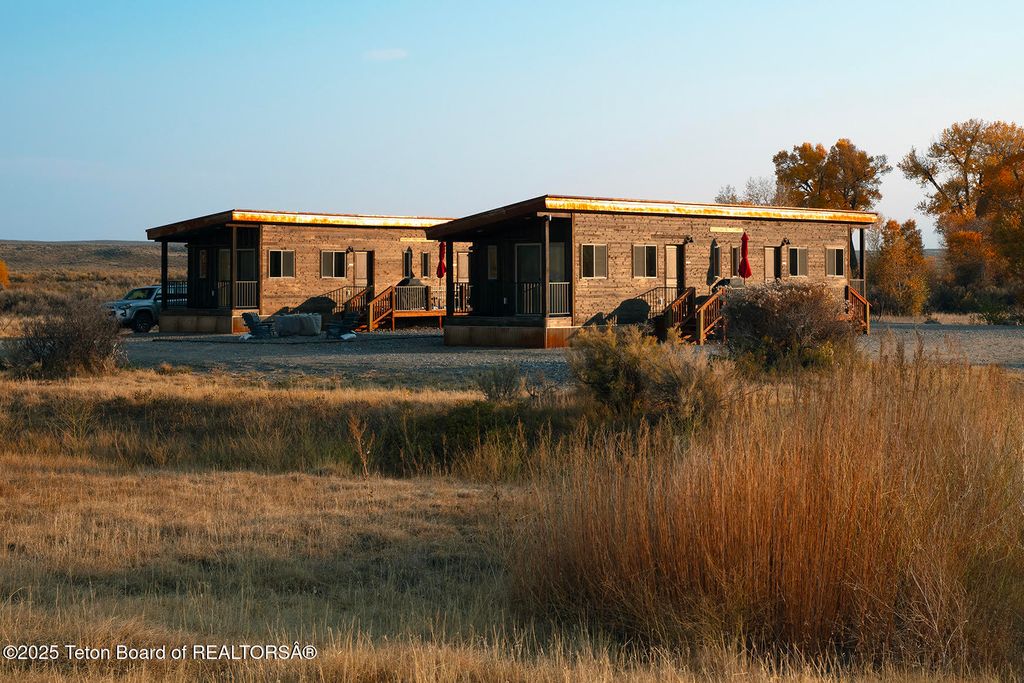 338 GAS HILLS Road, Riverton, WY 82501 photo 3