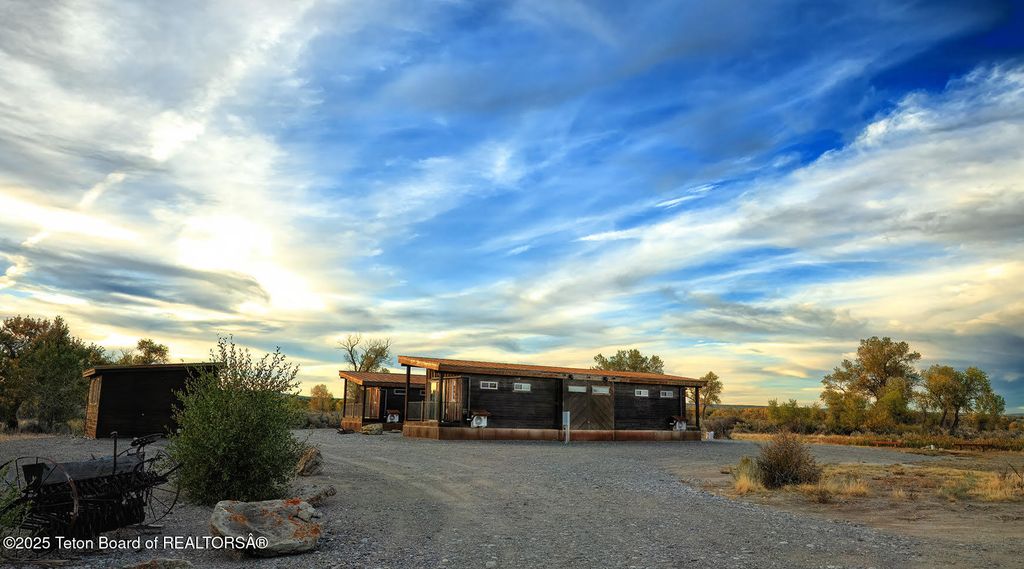 338 GAS HILLS Road, Riverton, WY 82501 photo 5