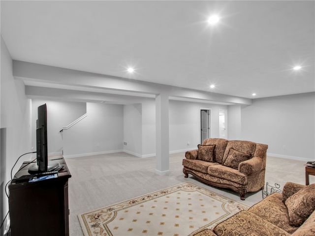 1335 Deer Valley Drive, Miamisburg, OH 45342