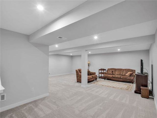 1335 Deer Valley Drive, Miamisburg, OH 45342