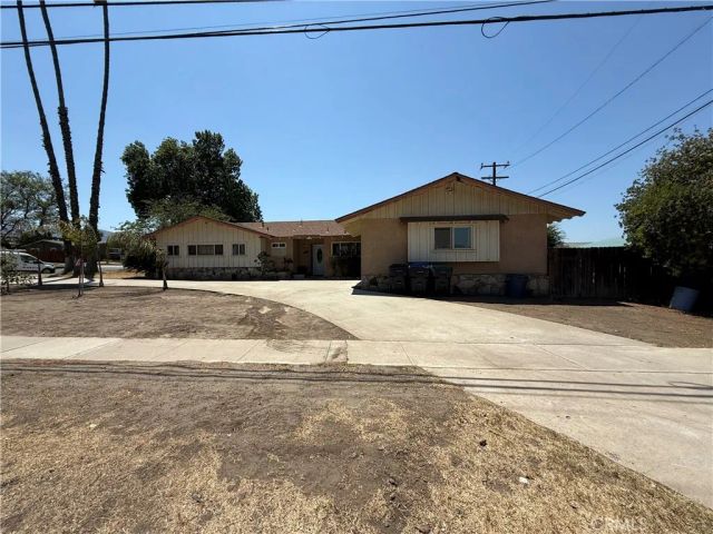1710 Garretson Avenue, Corona, CA 92879