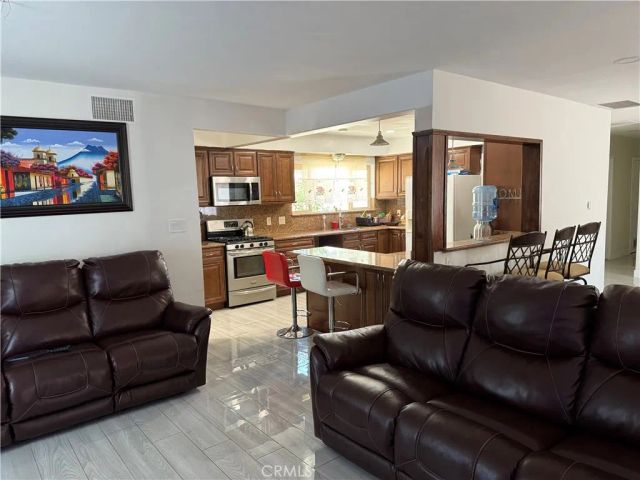 1710 Garretson Avenue, Corona, CA 92879