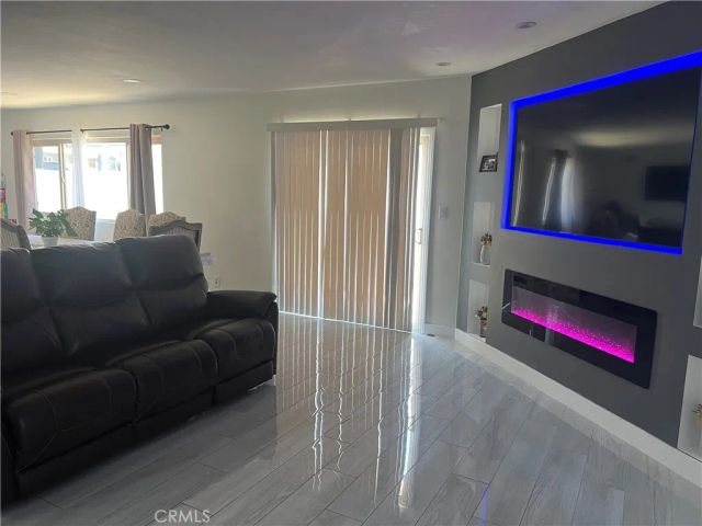 1710 Garretson Avenue, Corona, CA 92879