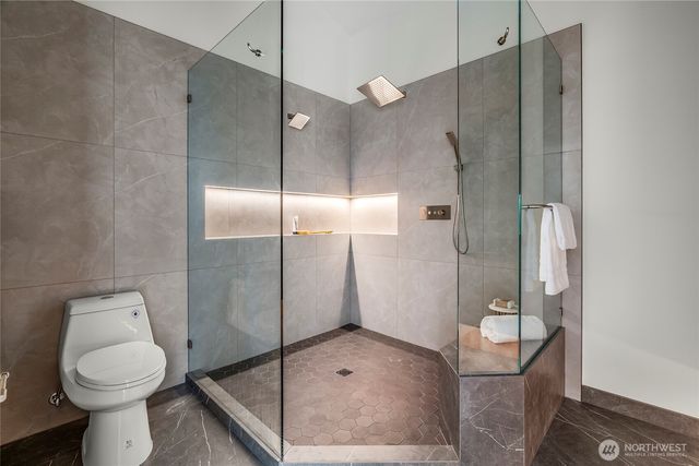 11279 59th Avenue S, Seattle, WA 98178