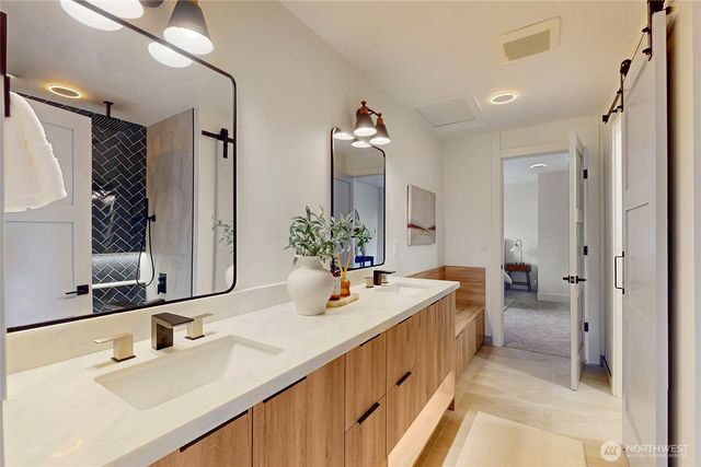 11279 59th Avenue S, Seattle, WA 98178