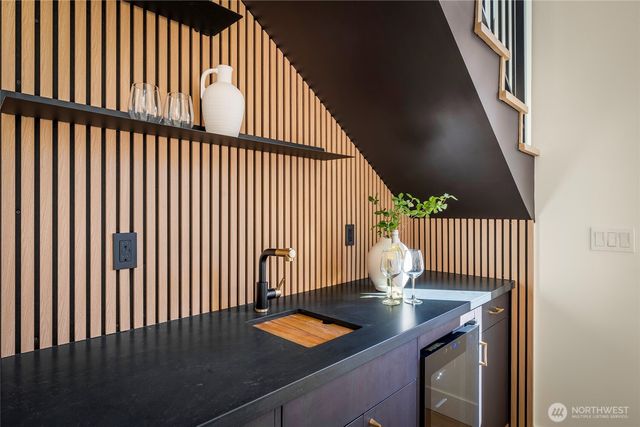 11279 59th Avenue S, Seattle, WA 98178