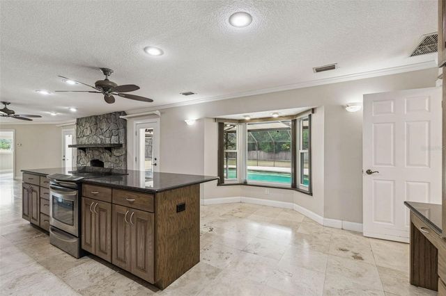 1900 CAPRI ROAD, Valrico, FL 33594